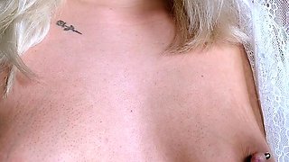 Blonde Foot Fetish on Cam