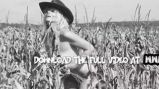 Sexy teen cowgirl Anna loves being naked