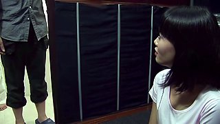 Sloppy Blowjob and Cumshot in Threesome