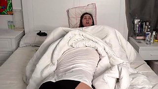 Cheating quickie with my hot Russian stepmom after I caught her fapping in a bed