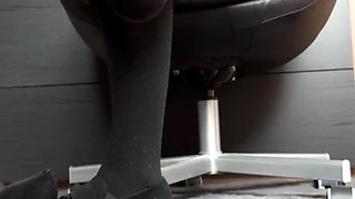 Masturbating amateur cums after solo fun