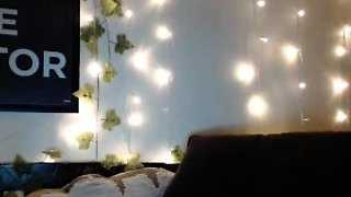 Hot amateur blonde pregnant toying her pussy solo