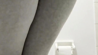 Pissing My Self Wear Grey Leggings