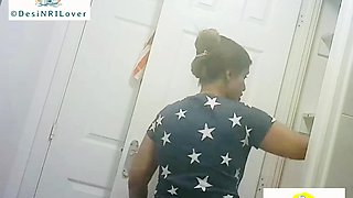 Hiddencam Video of Desi Indian NRI lady doing her night skincare routine