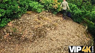 Hot Teen Girlfriend Cheats on Idiot Boyfriend with Stranger in Forest - Hardcore Outdoor POV Sex