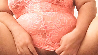 Hiyunamei really likes how they see her playing with her big pussy enjoying the view