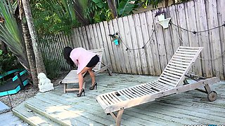 Hot POV homemade blowjob with brunette girlfriend