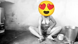 Shilpa bhabhi ka black and white mein kya lag raha hai sexy figure aur khire se  bur Chod rahi hai
