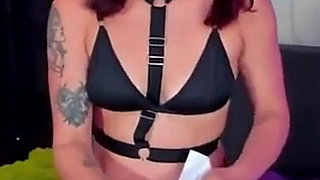 Two Hot Lesbians: Intensive Pussy Licking and Real Orgasm