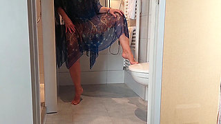 Selena's Posing, Sex Games in Heels