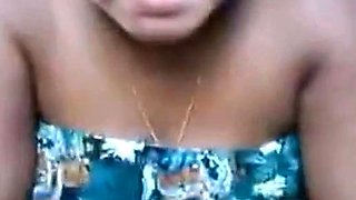 Black African Webcam Girl Nirina from Sambava, Madagascar