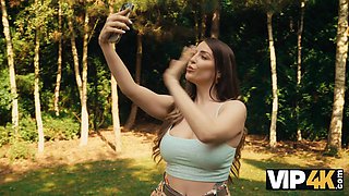 Vip4k. beautiful dark haired just wished to help, but..