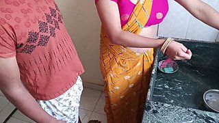 Kamwali Bai ki Naughty married Ladki ko chuda kitchen me desi hindi audio sex