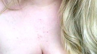 Sexy hottie Anetta Keys enjoys a solo toy masturbation