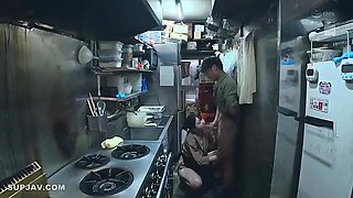 Nsodn-015 Human Commentary: A Close Look At The Erotic Service Provided By The Beautiful Owner Of A Delicious Erotic Shop!