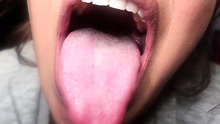 Pulled amateurs close up car sex