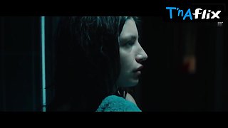 Carlotta Antonelli Ass, Globes Sequence in Takeaway