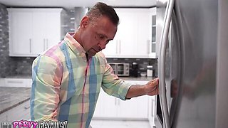 Graceful Leana Lovings and Peter Fitzwell's 18-25 scene