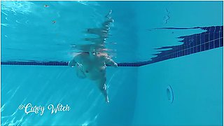 Huge Ass & Legs Slut In Bikini