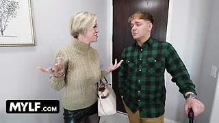 Dee Williams & Joshua Lewis Filled Up And Left Leaking