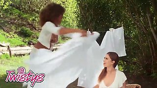 There\u2019s a bunch of laundry to get through \u2013 Jenna Foxx