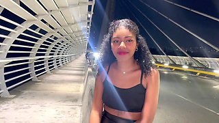 Desconocida Me Da Una Rica Mamada En El Puente De La Novena