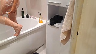 Looking for My Teen Step Sister and Jacking Off