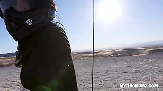 Showing amazing booty in the desert