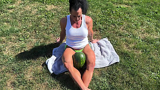 Muscle MILF Kandys Watermelon Crush Domination