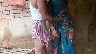 Indian Desi Bhabhi Outdoor Fucking with Trilokinath - Big Ass Step Sister Sex
