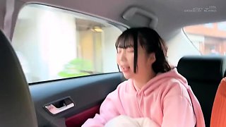 Amateur Asian teen sucks this big hard cock