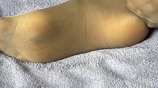 Secretary in Nylon Pantyhose Loves Her Long Legs