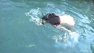 Laleh - Hot and Nude Outside