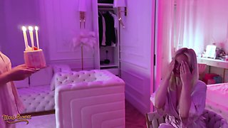 Blondes Greta Foss & Vera Jarw Shares Mr. Texas's Thick Cock