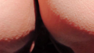 Rearview thick meaty gaping cunt .