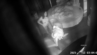 Cute amateur teen babe toying her tight ass in bed on cam