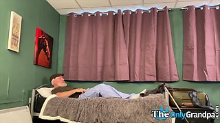 Retired senior cuntdrilling kinky nurse