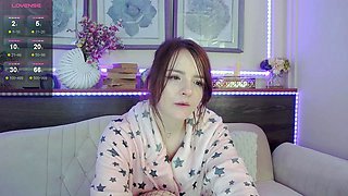 Teen ass fingering and toying