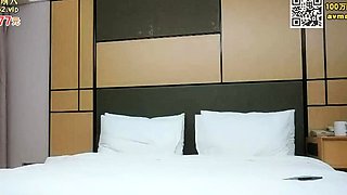 Amateur asian enjoys hardcore fuck in france