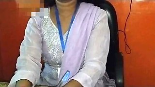 Desi Indian Doctor Fucks 18 Year Old College Girl in Hospital