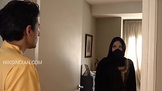 Hot Muslim Bhabhi in Hijab Ass Fucked by Her Neighbour