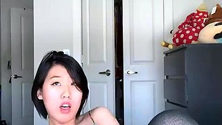 Cute amateur brunette naughty in solo jerking show on camera