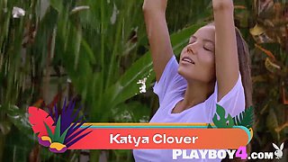 Uber-cute platinum-blonde COUGAR humid posing sesh and cool COUGAR stripteased outdoor