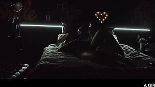 Lesbian Show with Facesitting for Hubby - Sicilia Fucks In Front Of Husband p2 - Sicilia