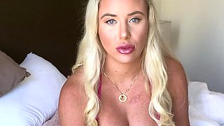 Close up MiLF getting it in the ass