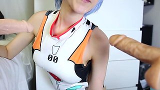 Amateur webcam toying wet pussy