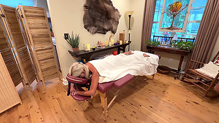 Bradley Cxxx Gives the MILF Tatiana Steele a Full Erotic Sensual Massage
