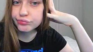 Cute blonde amateur webcam teen masturbating