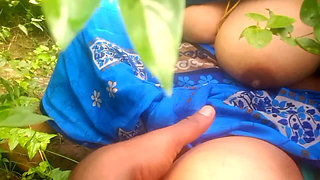 Beautiful Boobs of the Aunty Who Works in the Garden