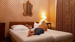 Selena's evening relaxing sex for a good dreams